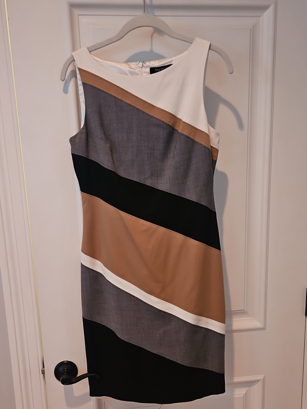 WHBM Sleeveless Colorblock Sheath Dress in White, Gray, Black and Tan